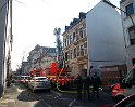 Einsatz Feuerwehr SEK Polizei Koeln Nippes Merheimerstr P001